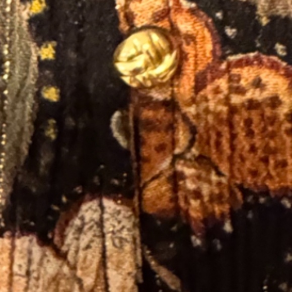 Floral Lurex Button-Front Blouse πΌβ¨ - Picture 2 of 10